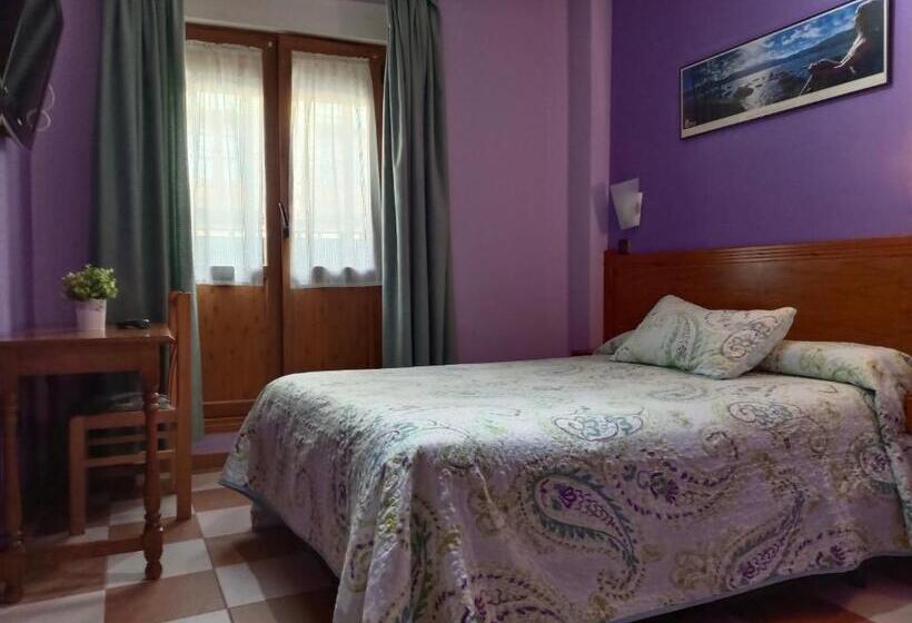 经济房, Hostal Don Jaime I Y Ii