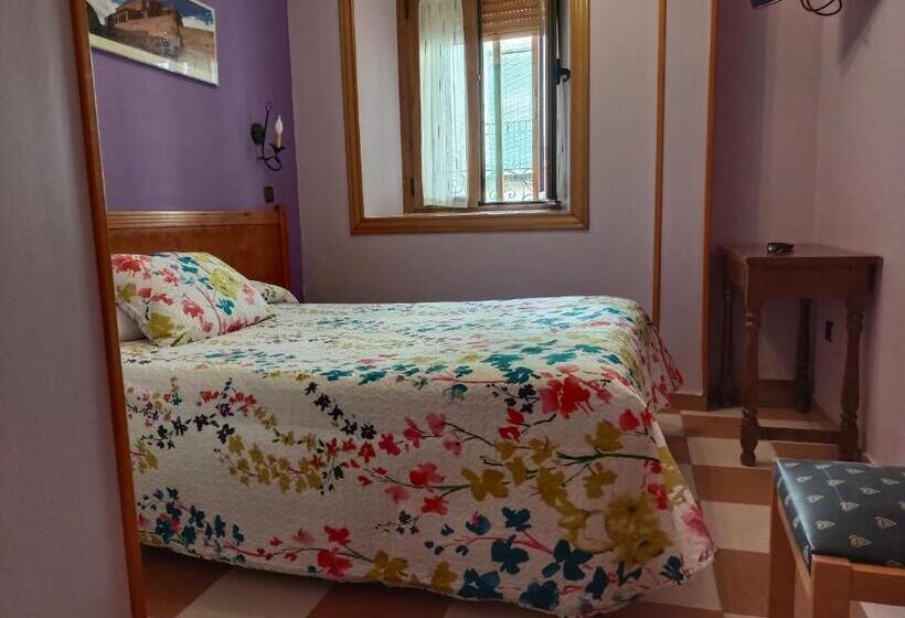 经济房, Hostal Don Jaime I Y Ii
