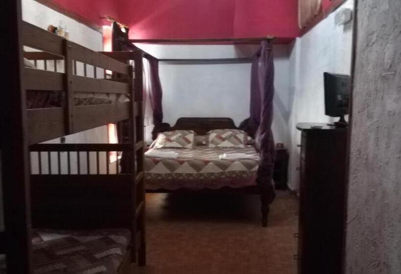 Семейный Номер, Hostal Restaurante La Diligencia