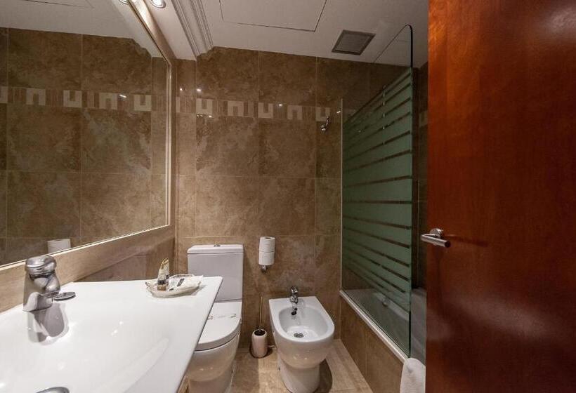 标准间侧面带海景, Montecarlo Spa & Wellness