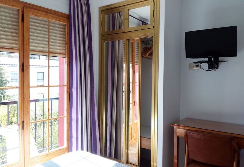 Номер Стандарт, Hostal Rural Montual