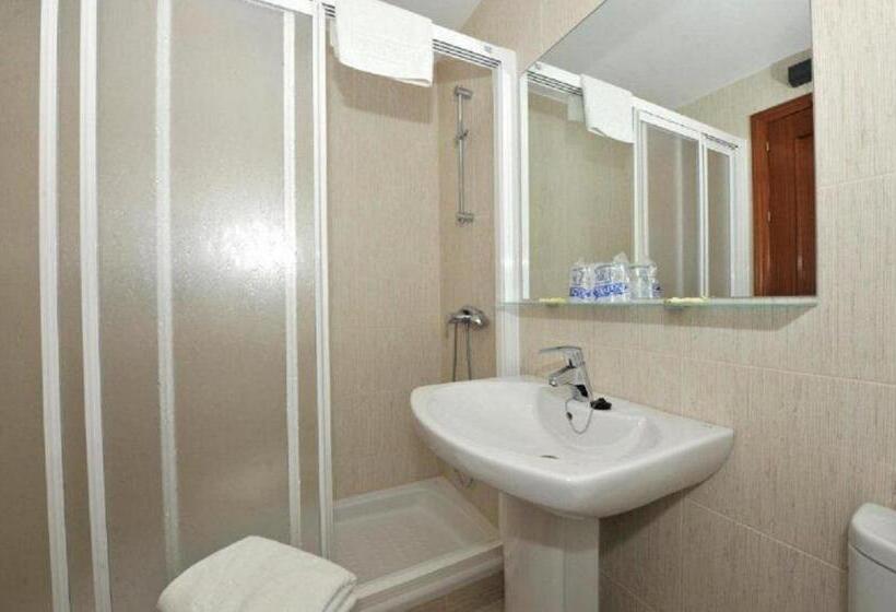 스탠다드 룸, Hostal Velilla