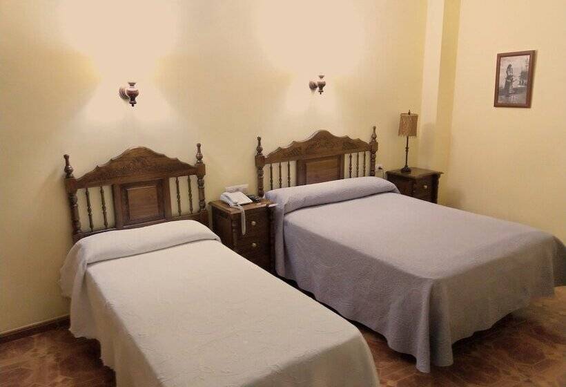 Chambre Triple Standard, Hostal Bellido