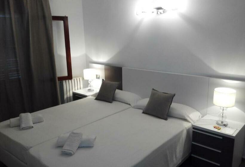اتاق استاندارد, Boutique Hostal Mistral