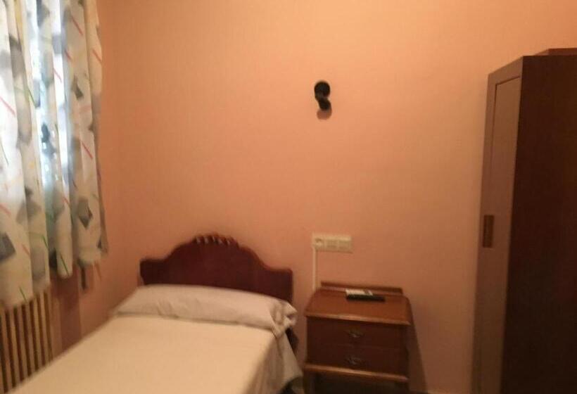 Номер Стандарт Индивидуальный, Hostal Moraleda