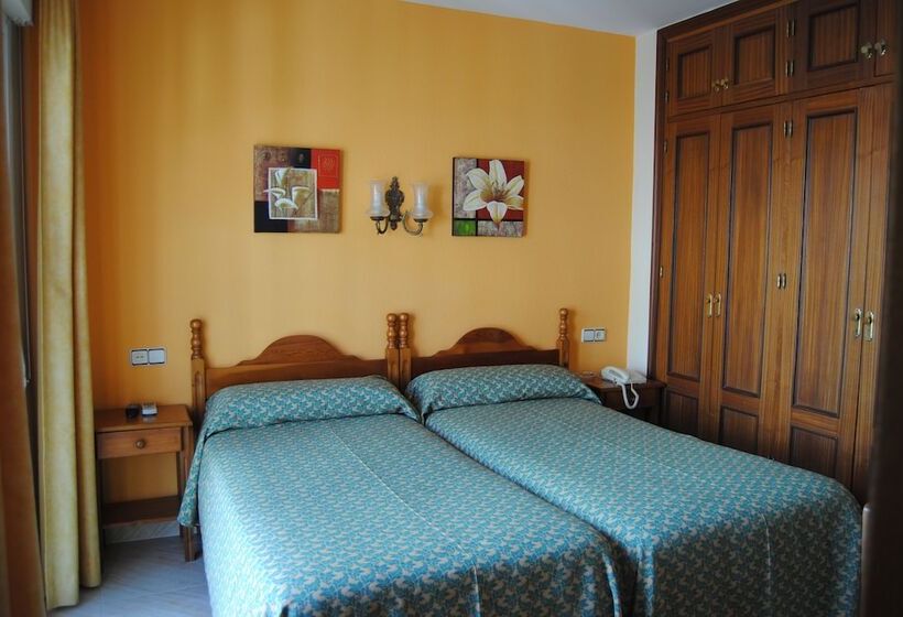 スタンダードルーム, Hostal Italia