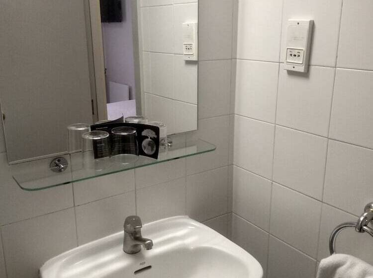 Номер Стандарт Индивидуальный, Hostal Lami