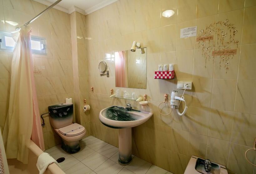 Номер Стандарт, Hostal La Torre Ii