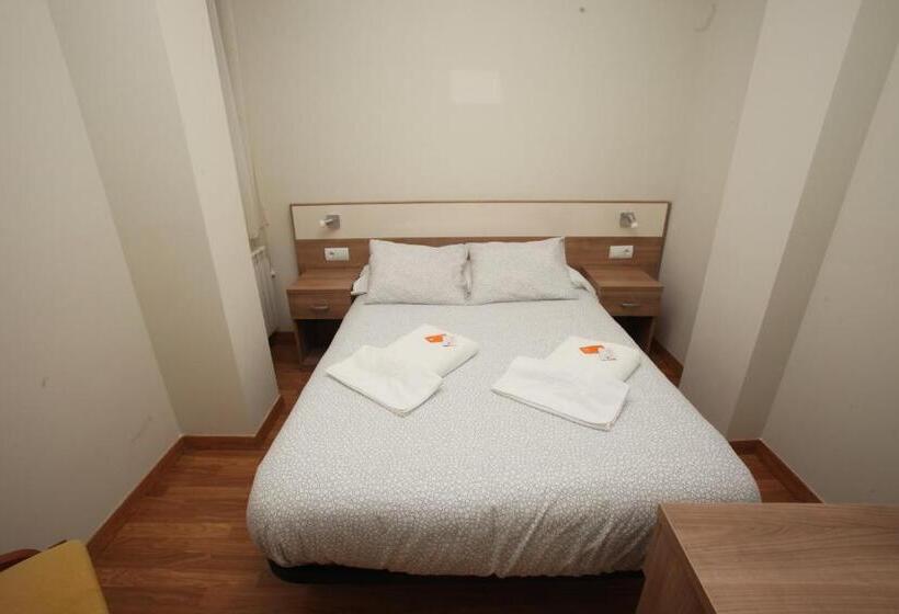 Номер Стандарт, Hostal Restaurante Central