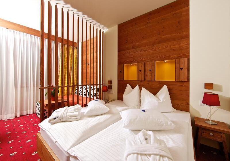 Номер Deluxe, Falkensteiner Family Hotel Sonnenalpe