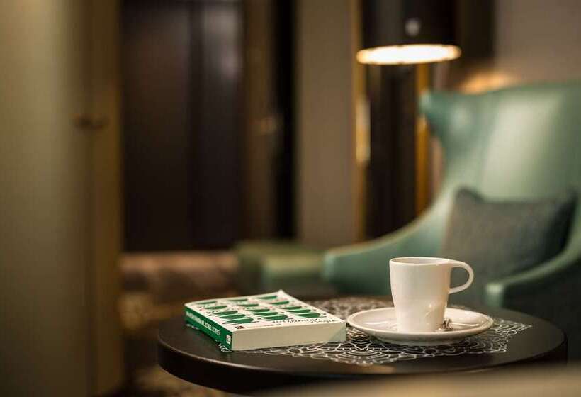 اتاق استاندارد با تخت بزرگ, Hilton Vienna Park