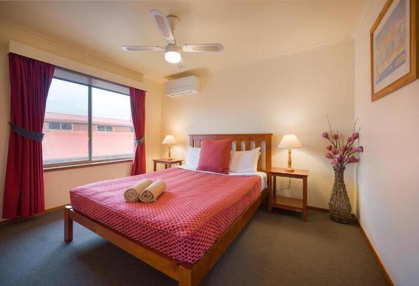 침실 3개 아파트, Aat 28 Goldsmith Motel