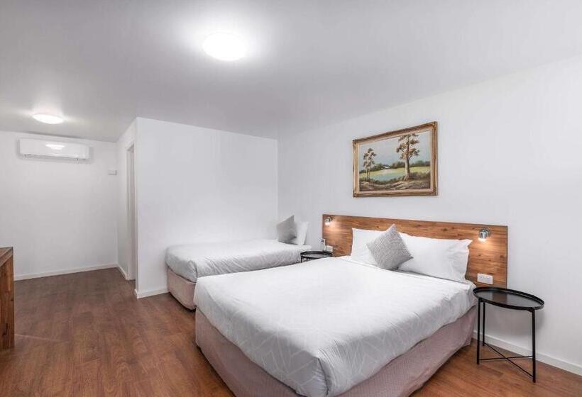 패밀리 룸, Econo Lodge Lilydale