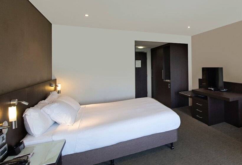 اتاق استاندارد با تخت بزرگ, Hilton Darwin