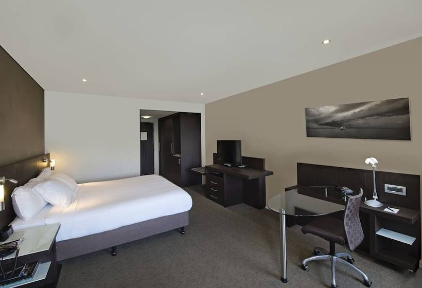 스탠다드 룸 킹사이즈 침대, Hilton Darwin