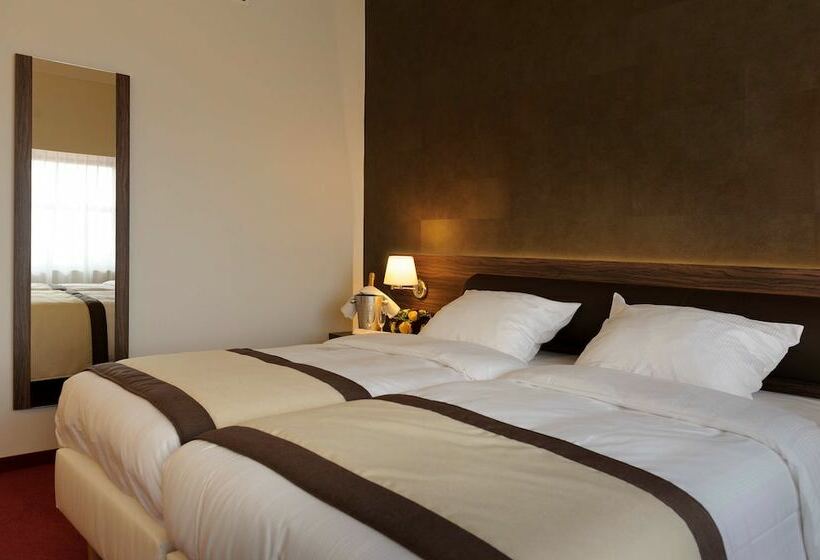 Номер Комфорт, Golden Tulip Hotel De’ Medici