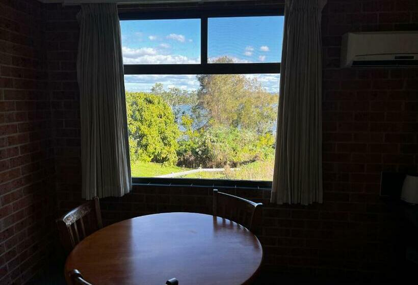 스위트, Riverview Motor Inn