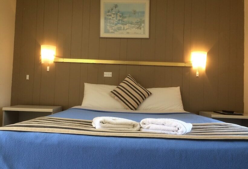 패밀리 룸, Riverview Motor Inn