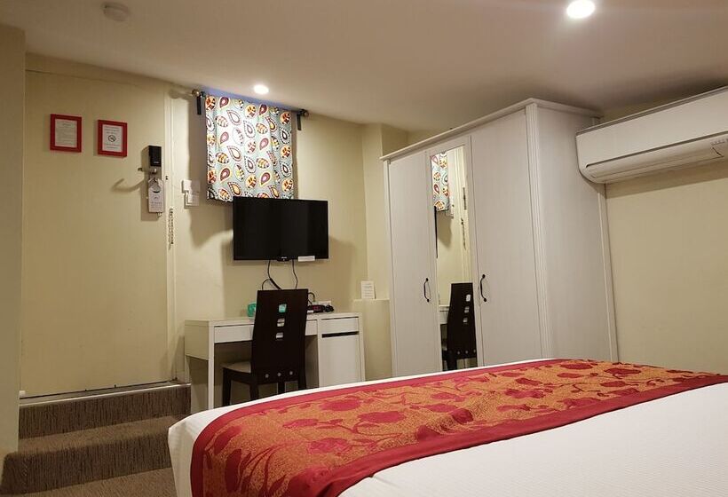 이코노미 룸, Twin Towers Inn