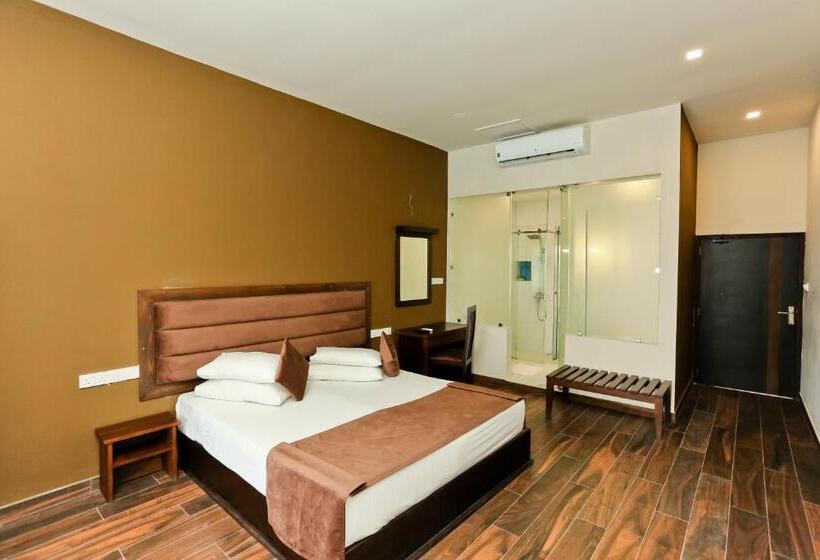 豪华海景房带阳台, Golden Star Beach Hotel