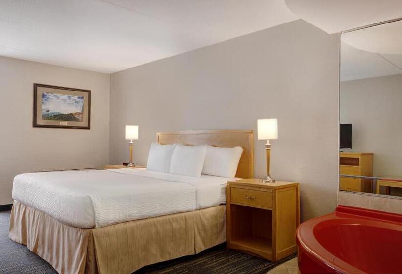 キングサイズベッドのスタンダードルーム, Days Inn By Wyndham Niagara Falls Near The Falls