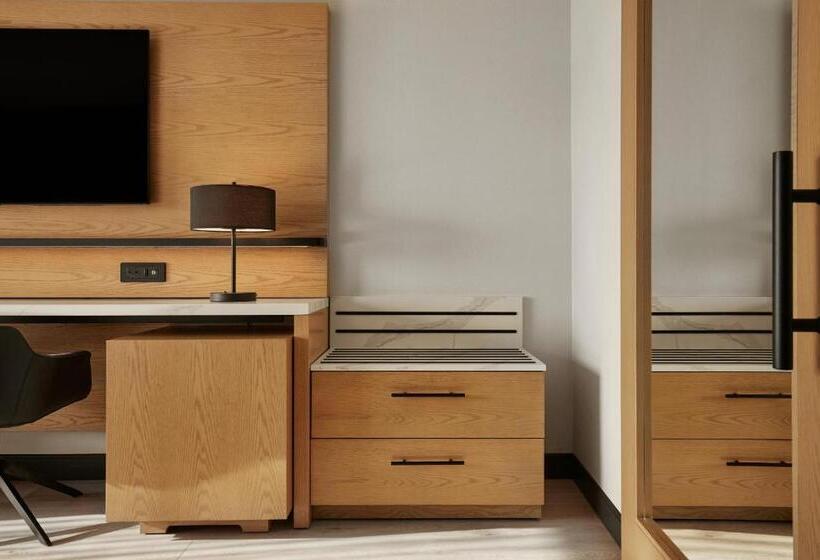 Номер Стандарт Верхний Этаж, Hyatt Place Montreal Downtown