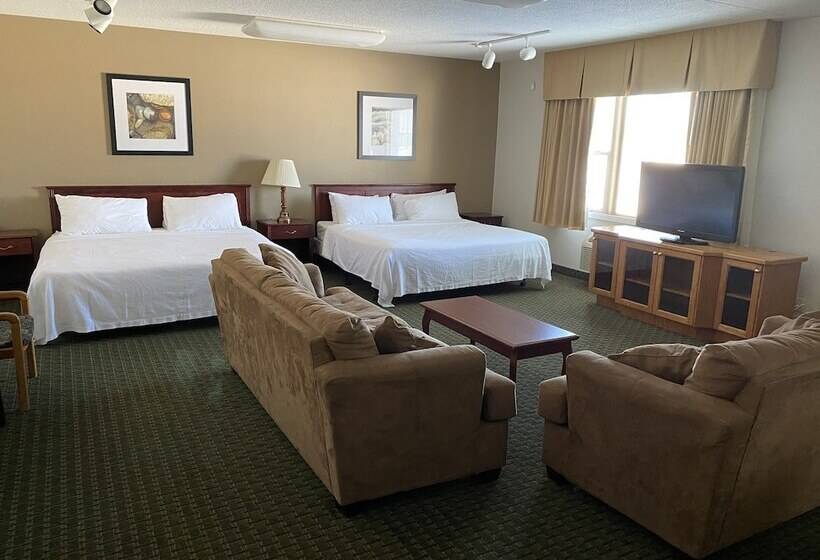 Family Suite, Ramada By Wyndham Thunder Bay Airlane