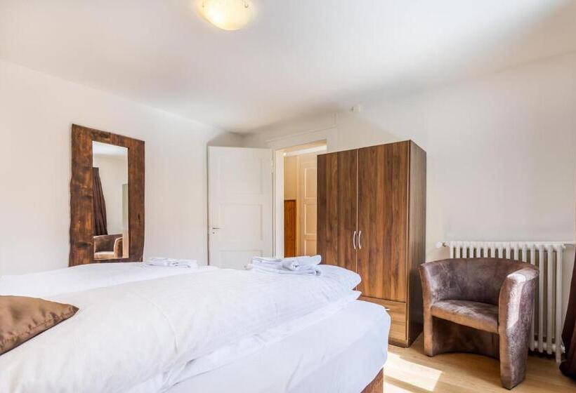 Family Suite, Sterne