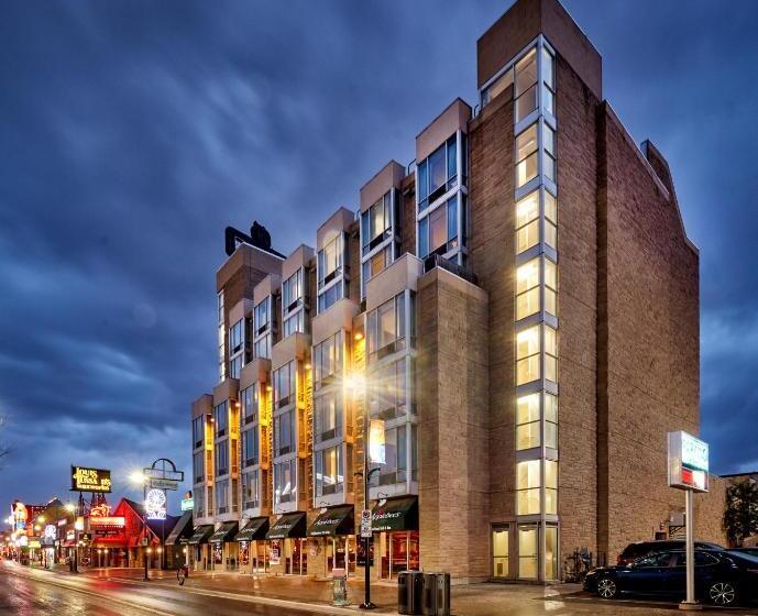 Deluxe Suite, The Falls Hotel & Inn