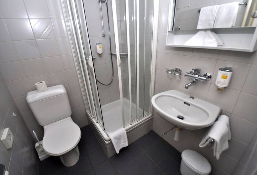 Апартаменты 2 Спальни с Террасой, Hop Apartments & Suites