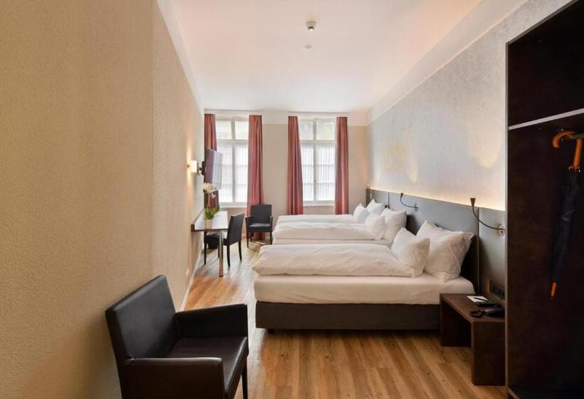 标准三人间, Altstadt Hotel Krone Luzern