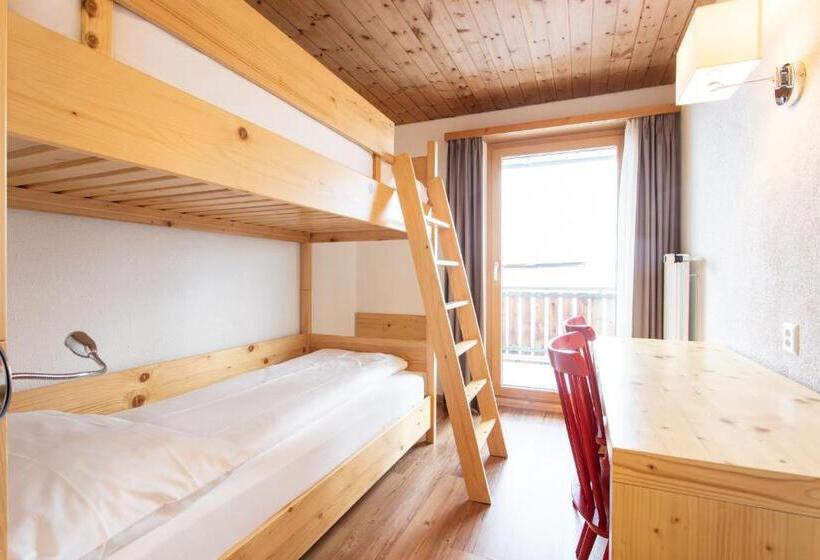 家庭间, Meisser Lodge