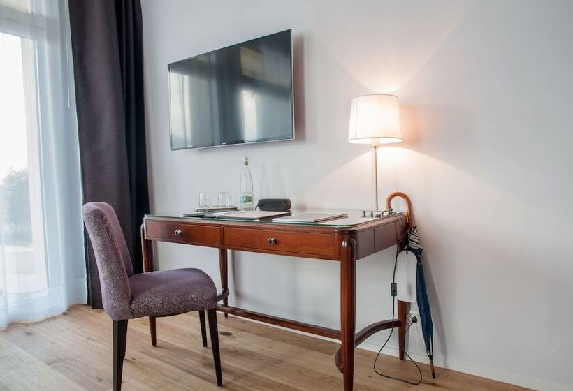 اتاق استاندارد یک نفره, Romantik Hotel Beau Rivage Weggis