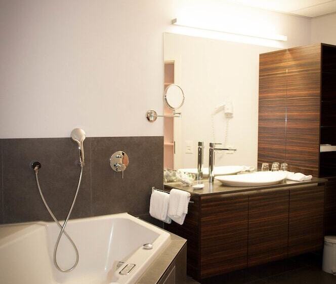 اتاق استاندارد با چشم‌انداز دریاچه, Romantik Hotel Beau Rivage Weggis