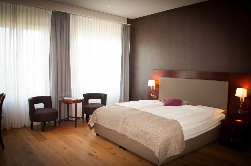 اتاق استاندارد با چشم‌انداز دریاچه, Romantik Hotel Beau Rivage Weggis
