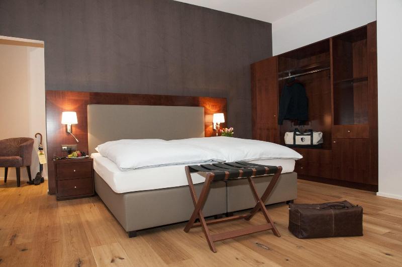 اتاق استاندارد یک تخته با چشم‌انداز, Romantik Hotel Beau Rivage Weggis