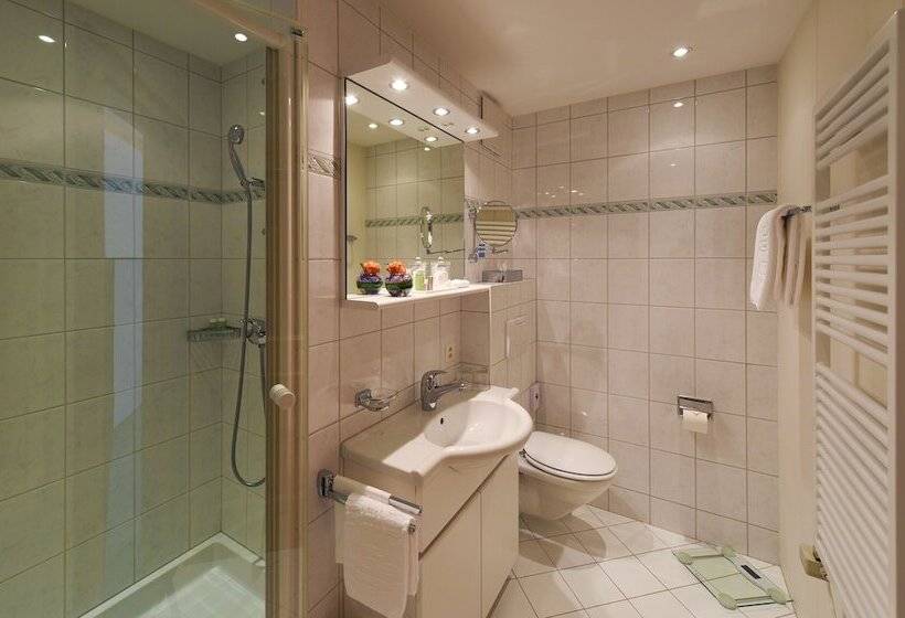 Номер Стандарт, Walther   Relais & Châteaux