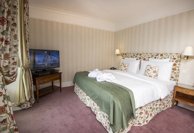 주니어 스위트 호수 전망, Hôtel Des Trois Couronnes & Spa   The Leading Hotels Of The World
