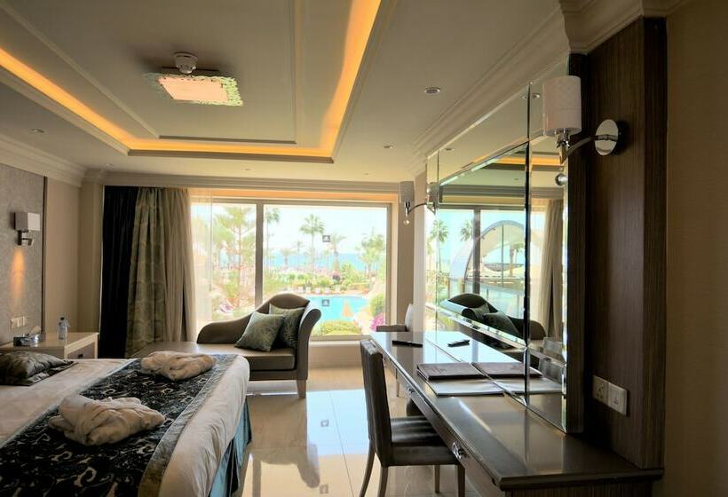 带皇后床的套间, Adams Beach Hotel & Spa