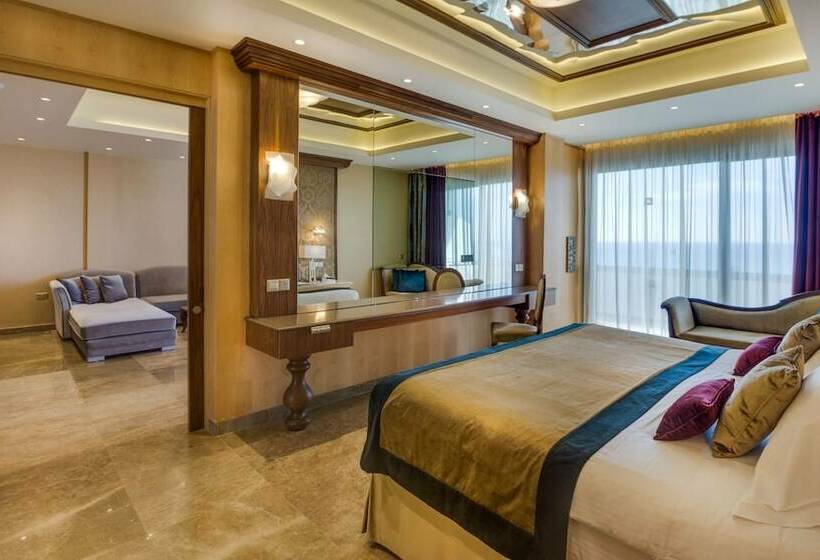 带大床的套房, Adams Beach Hotel & Spa