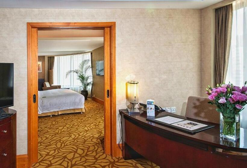 Люкс, Furama Hotel Dalian