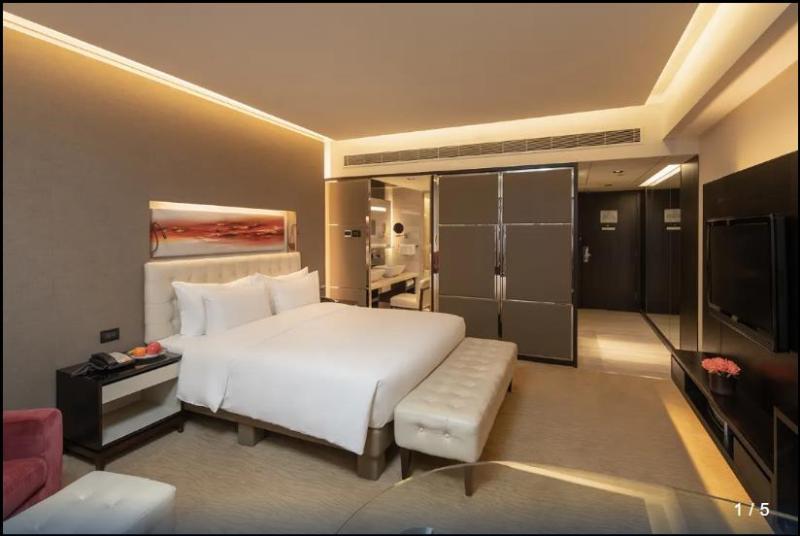 Номер Executive, Furama Hotel Dalian