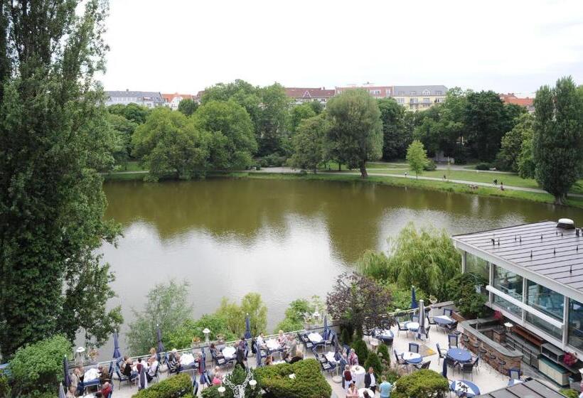 اتاق استاندارد با چشم‌انداز دریاچه, Ringhotel Seehof