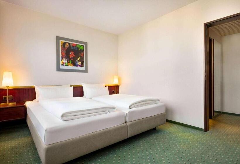 Suite Junior, Amedia Siegen, Trademark Collection By Wyndham