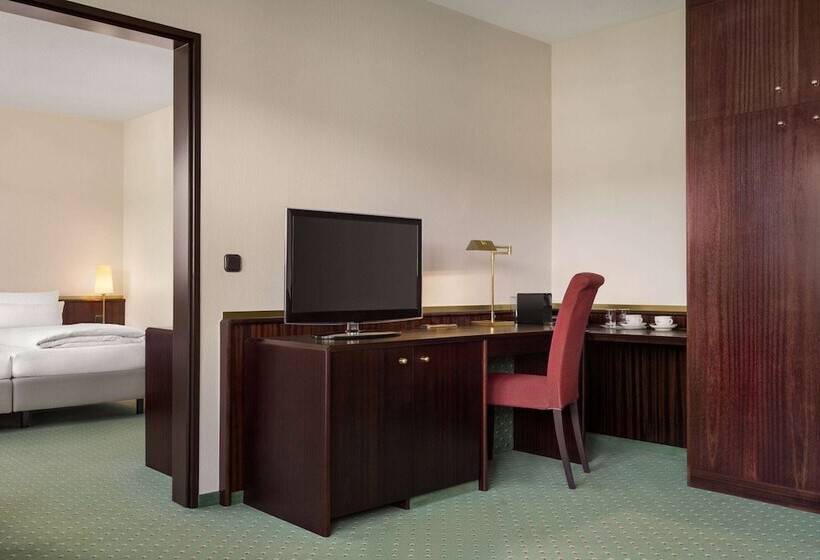 Suite Junior, Amedia Siegen, Trademark Collection By Wyndham