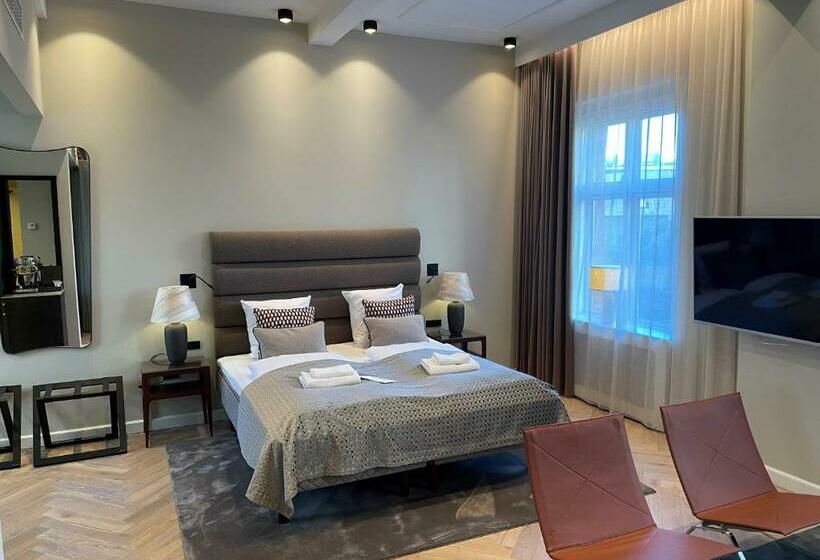 豪华房间, Ascot
