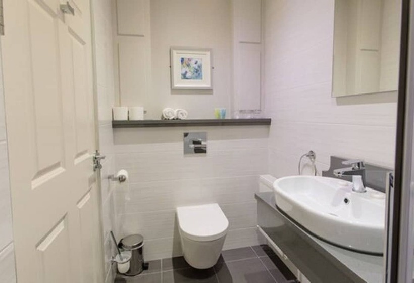 Четырехместный Номер Стандарт, Grand Hotel Tralee
