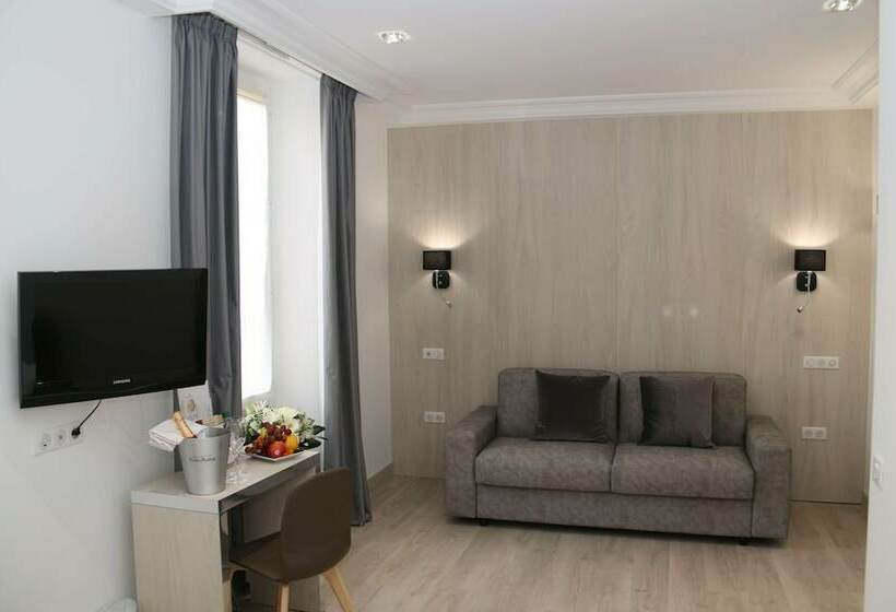 סוויטה, Golden Tulip Cannes Hotel De Paris