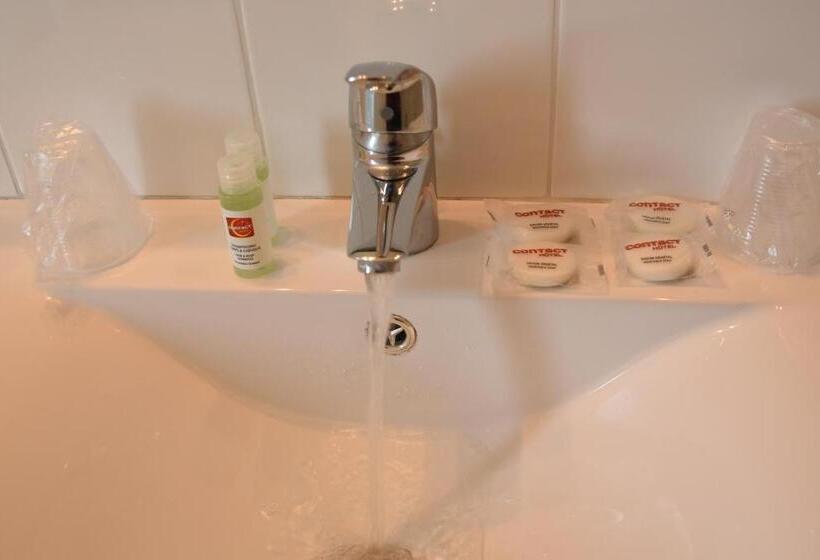 Семейный Номер, Hôtel Continental