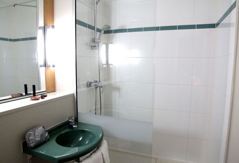 Номер Стандарт, Ibis Brest Kergaradec
